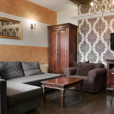 Yourplace Biskupia Old Town Апартаменты