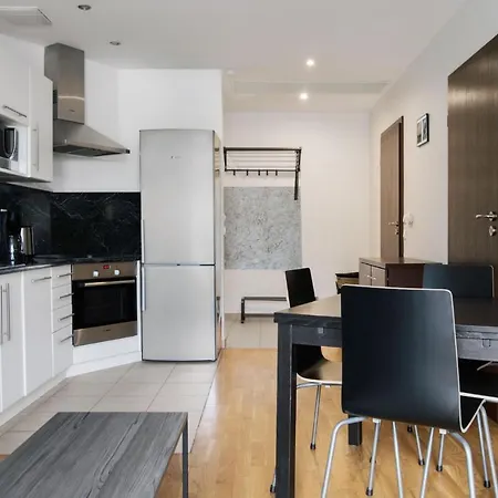 Yourplace Biskupia Old Town Апартаменты Краков