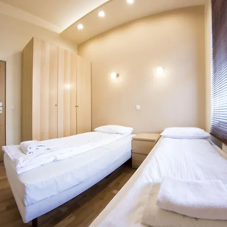 Yourplace Biskupia Old Town Апартаменты