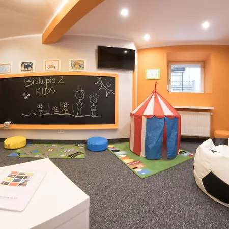 Yourplace Biskupia Old Town Апартаменты Краков