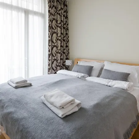 Yourplace Biskupia Old Town Апартаменты