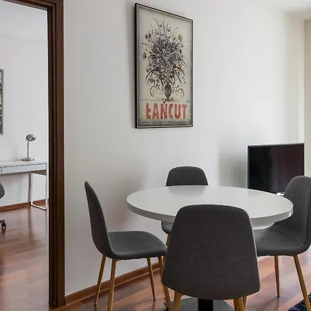 Yourplace Biskupia Old Town Апартаменты *