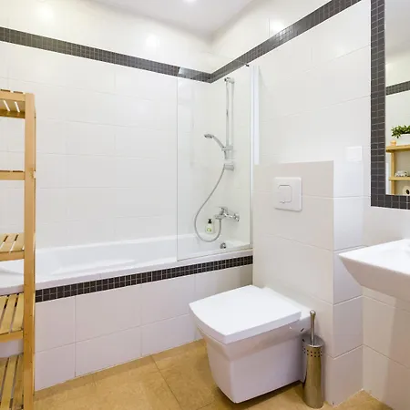 Апартаменти Yourplace Biskupia Old Town *
