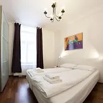 Yourplace Biskupia Old Town *
