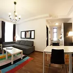 Yourplace Biskupia Old Town * Krakau
