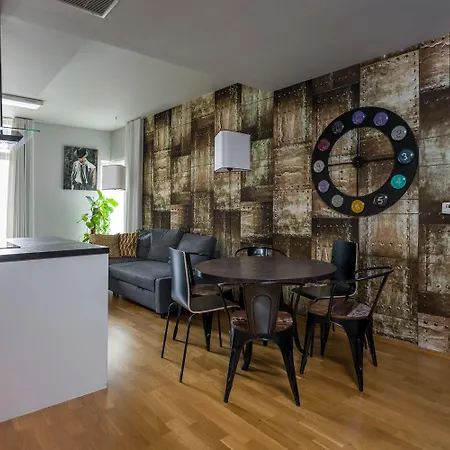 Yourplace Biskupia Old Town アパート